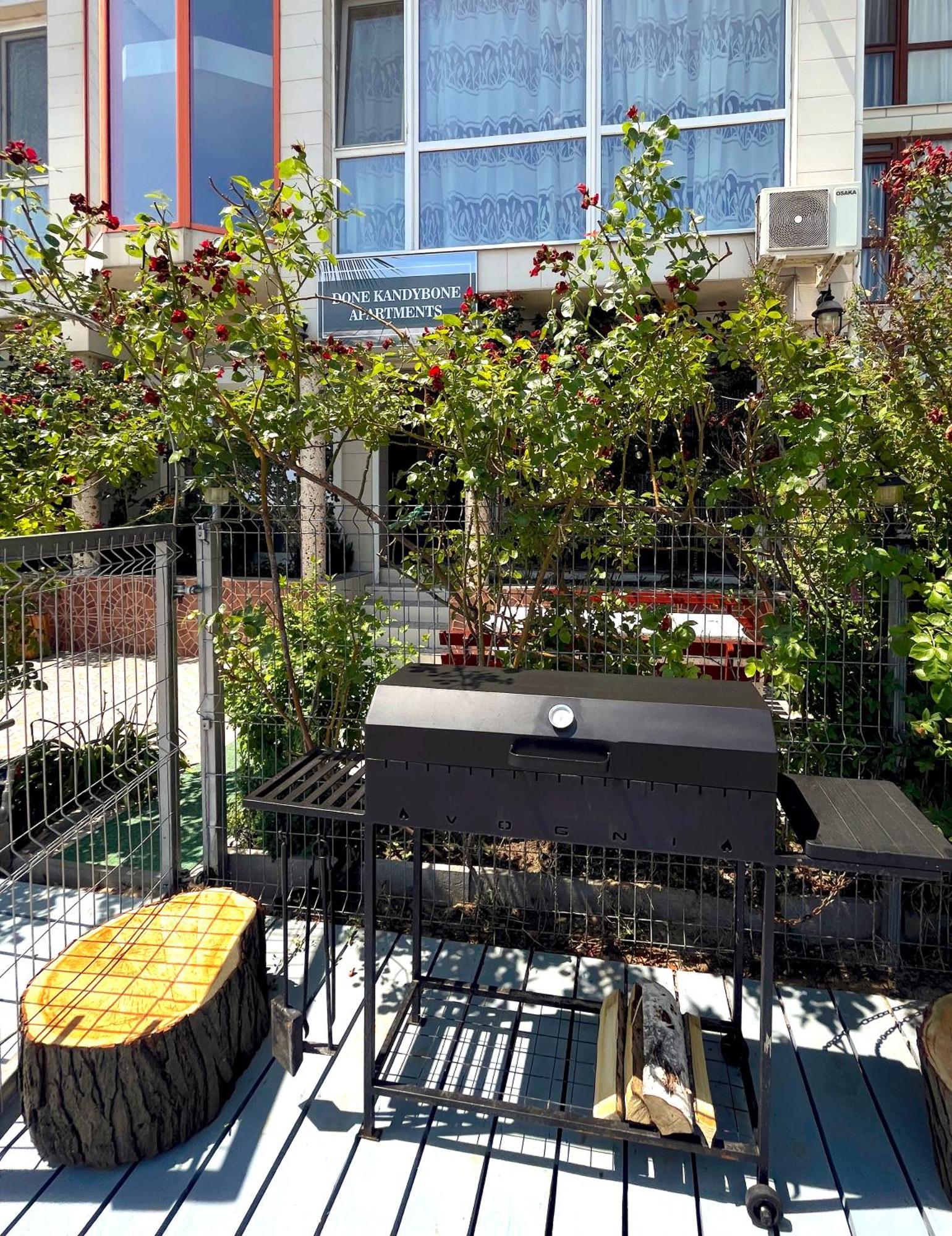 Done Kandybone Apartments Burlacsa Balka Kültér fotó