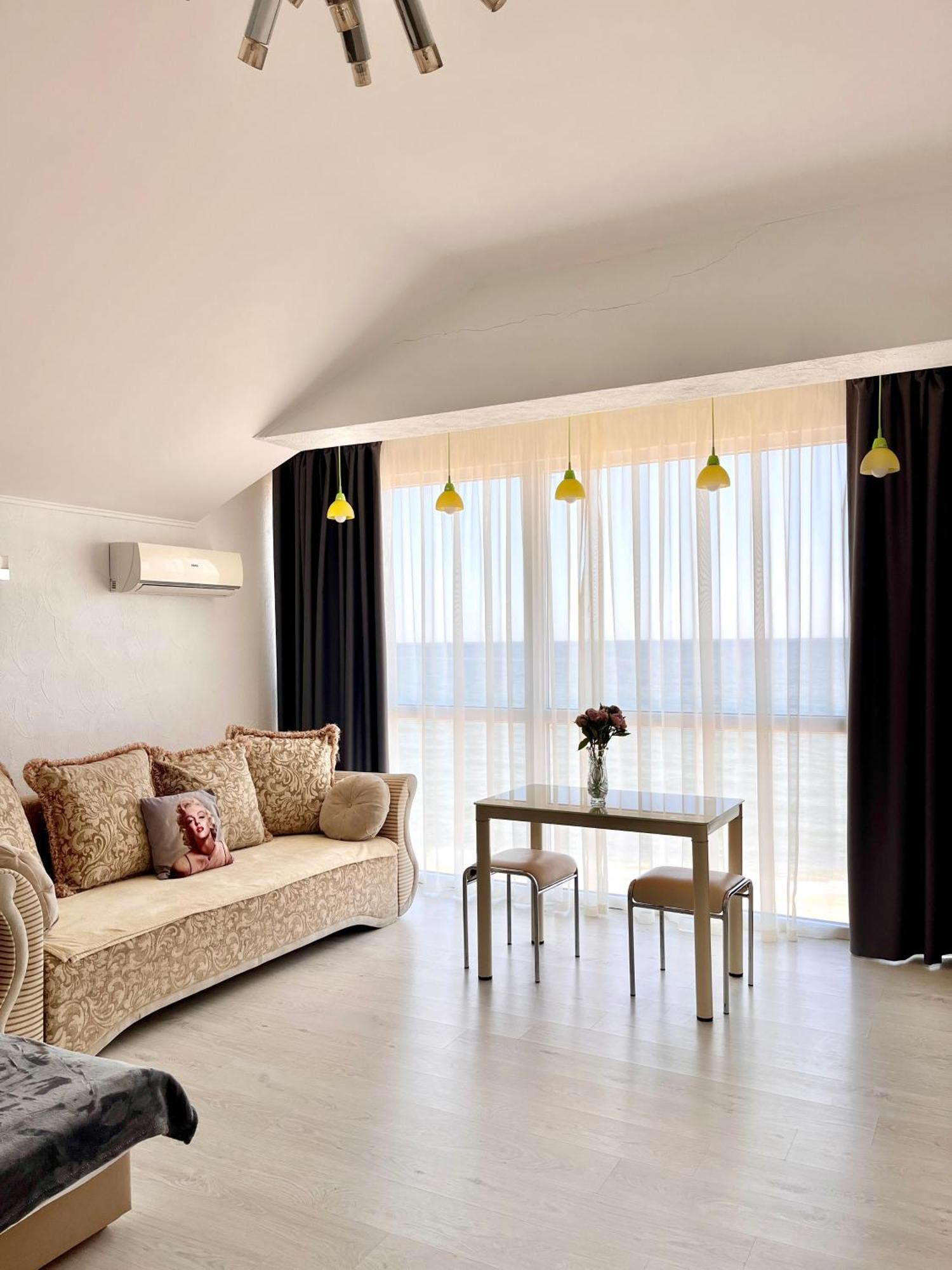 Done Kandybone Apartments Burlacsa Balka Kültér fotó